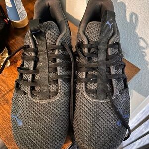 Puma Men’s Sz. 8 Sneakers EUC